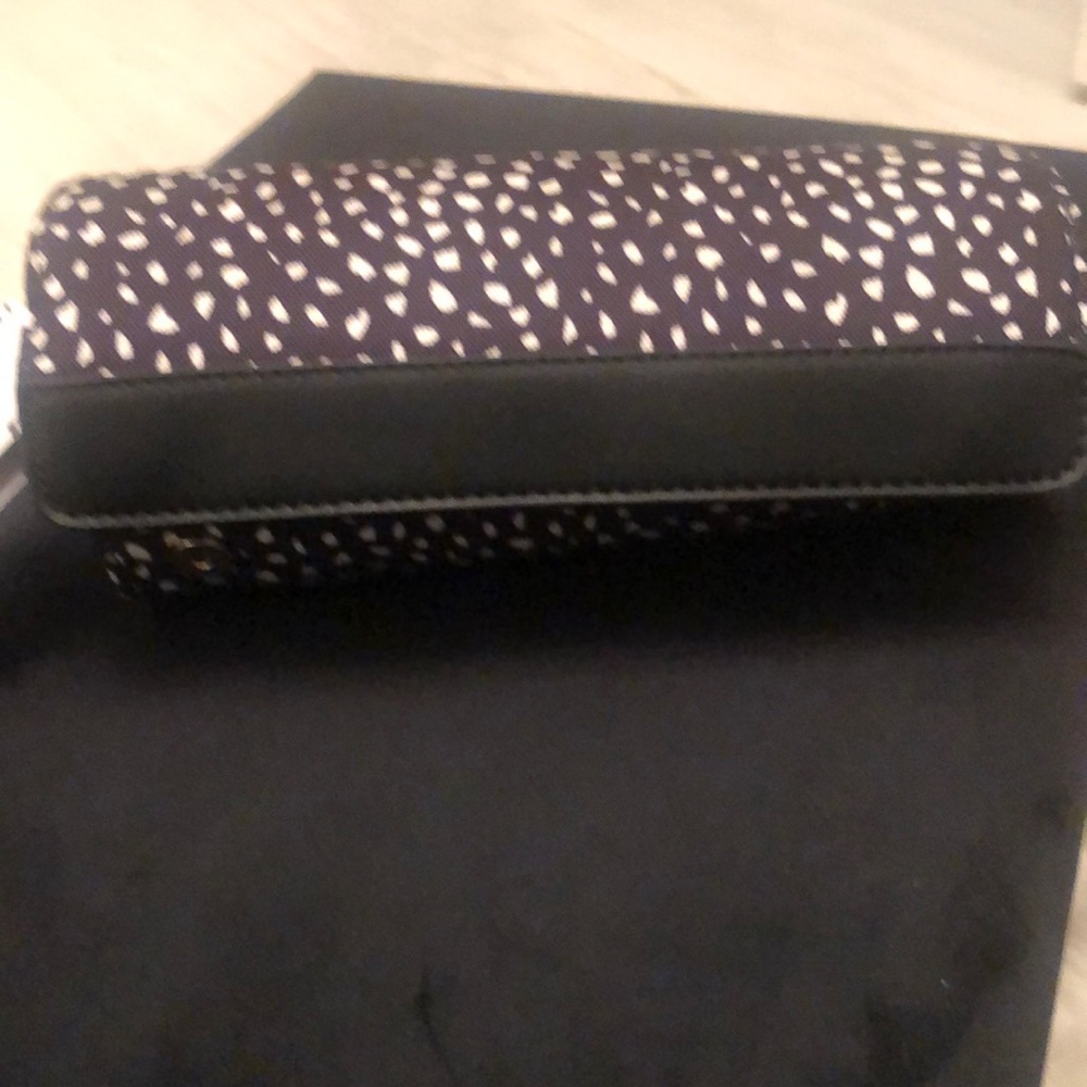 Hang Accessories Raylen Jewelry Roll